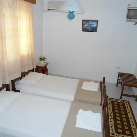 Apart Otel Evi And Theológos