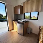 Evi And Ξενοδοχείο με διαμερίσματα 3*