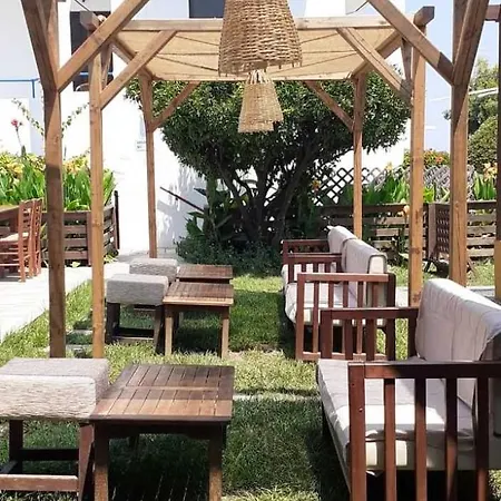 伊芙公寓及一室公寓酒店 3* Theológos