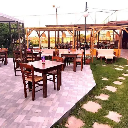 شقة فندقية Evi And 3*