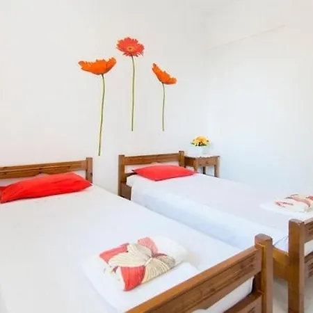 伊芙公寓及一室公寓酒店 3* Theológos